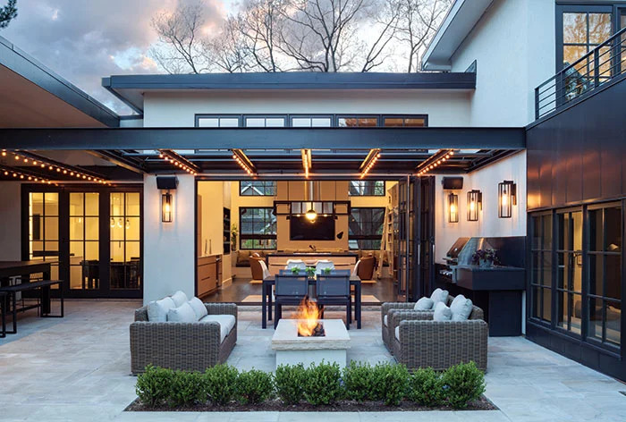 Custom courtyard design with pavers and planting by Blackpine Hardscapes
